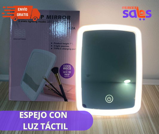 Espejo con luz táctil